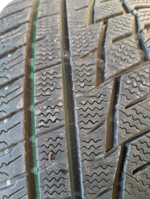 Predám zimné pneu 235/45 r17 - 2