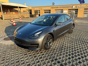 2022 TESLA Model 3 - Standard Range 60kW LFP sivá - 2