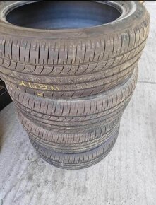 Bridgestone 235/55 R20 - 2