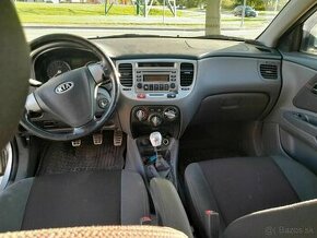 Kia Rio 1.4  16v - 2