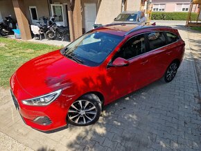 Hyundai i30 CW 1.4 T-GDi 140k M6 Style (benzín) v Záruke - 2