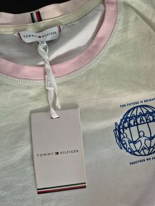 Tommy Hilfiger - 2