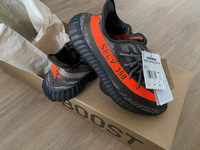 YEEZY boost 350 v2 Carbon Beluga veľkosť 46 - 2