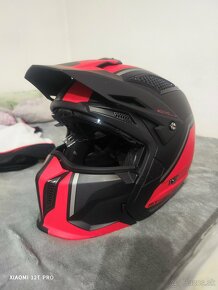 MT Helmets Streetfighter SW - 2