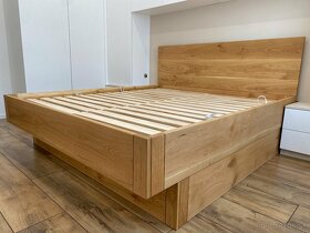 Masívna dubová posteľ s úložným priestorom - 2