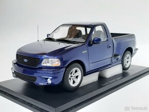 1:18 - Ford F-150 SVT Lightning (2003) - DNA Models - 1:18 - 2