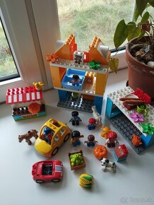 Lego Duplo dom s trhom - 2