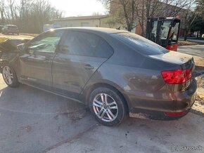 Rozpredam Volkswagen Jetta 2014 1.6 tdi - 2