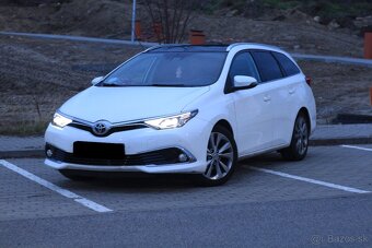 Toyota Auris Touring Sport 1.2T - Bohatá výbava - 2