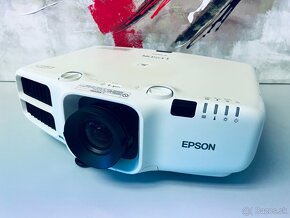 Epson EB-G6650WU- 6000 ANSI lum., 1920x1200- top stav - 2