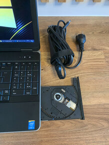 Dell Latitude 6540 intel i7-500GB nový SSD disk-8GB RAM - 2