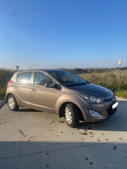 Hyundai i20 1.2 63kW, Hnedá metalíza - 2