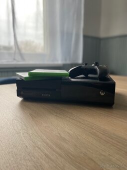 Xbox One 1TB + 2 hry - 2