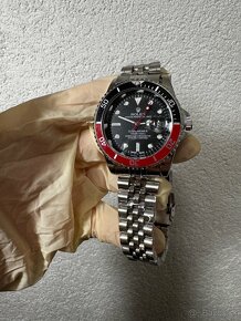 Rolex GMT Master II Red & Black - 2