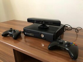 XBOX 360 + 2x ovladac+ 1x kinect - 2