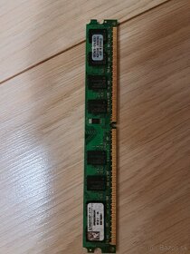 Ram: Kingston - 2