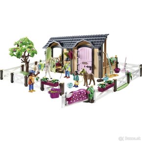 Playmobil 70995 Výuka jazdy na koni s konskými stajňami - 2