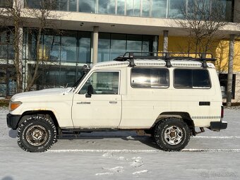 Toyota Landcruiser HZJ 78 - 4200 cm, 4x4, ARB střecha - 2