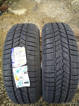 215/60 R 16 C zimné MICHELIN + plechové disky. - 2