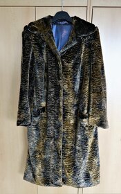 Opäť módny, elegantný,dámsky kabát podobný ako perzián - 2