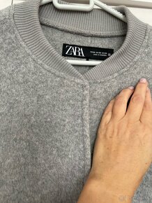 Zara tepla ale lahucka oversize bomber bunda prechodna - 2