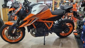 KTM1290 Super Duke R Evo v TECH PACK - 2