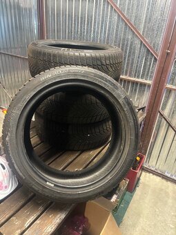 215/45 R17 - 2