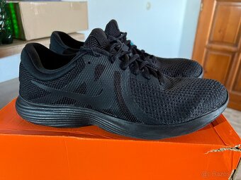 Nike Revolution 4 Black (čierna) - 2