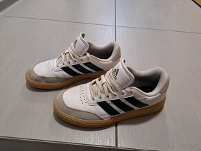 Tenisky Adidas pre chlapca 41 - 2