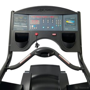 Bežecký pás LIFE FITNESS 9500 HR Next Generation - 2