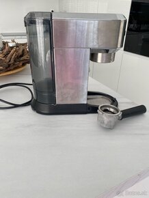 Delonghi pákový kávovar EC685.M dedica - 2