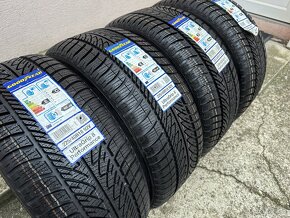 ZIMNE GOODYEAR 225/40 R18 - 2