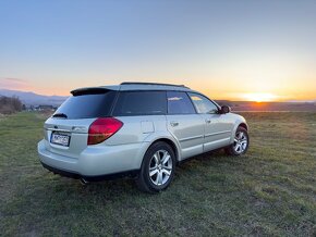 Subaru Outback 3,0 H6 - 2