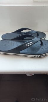 Predám nové šľapky CROCS, modré a čierne.veľkosť 45. - 2