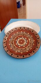 Bulharská keramika - 2 taniere, vázička - 2
