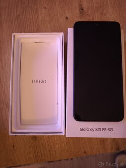 Samsung Galaxy S21 FE 5G - 2