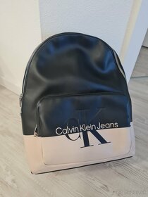 Predam batoh Calvin Klein Jeans. Povodna cena 139eur - 2