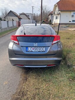 Predám Honda civic 1.4 benzin - 2