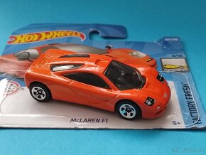 Hot wheels 8 - McLaren F1 & P1 rozbalené - 2