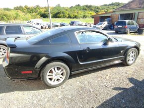 Ford Mustang 4.6 GT V8 na nd - 2