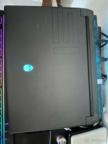 DELL Alienware m15 R7 - 2