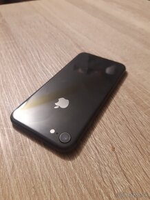 iPhone 8 / 64GB Čierny Nová batéria TOP stav - 2