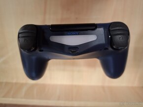 Sony PS4 DualShock 4 V2 - 2