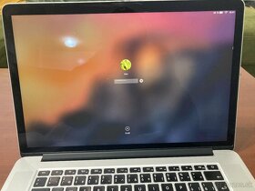 Apple MacBook Pro 15" Mid 2015 i7 2.2GHz/16GB/256GB - 2