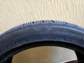 Zimné pneumatiky 245/40 R19 - 2