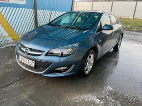 Opel Astra J 1,6 benzin - 2