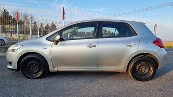 Toyota Auris 1.6 Dual VVT-i LUX 124k, AT5 5dv. HB za 4.500 € - 2