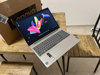 15.6"/Lenovo Notebook/4GB RAM DDR5/128GB NVMe SSD/Intel HD - 2