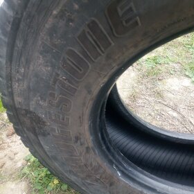 Pneu 305/70R19,5 - 2