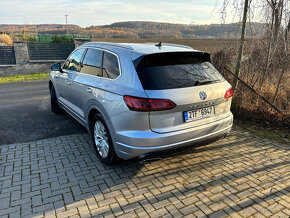 VW Touareg 3.0tdi 210kw R-line Matrix TOP Krasavec - 2